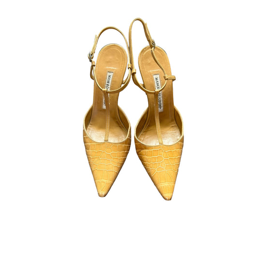 Vintage Manolo Blahnik beige sling back strap heels/ 37