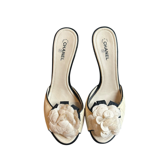 Vintage rare Chanel magnolia ivory mules / 37.5